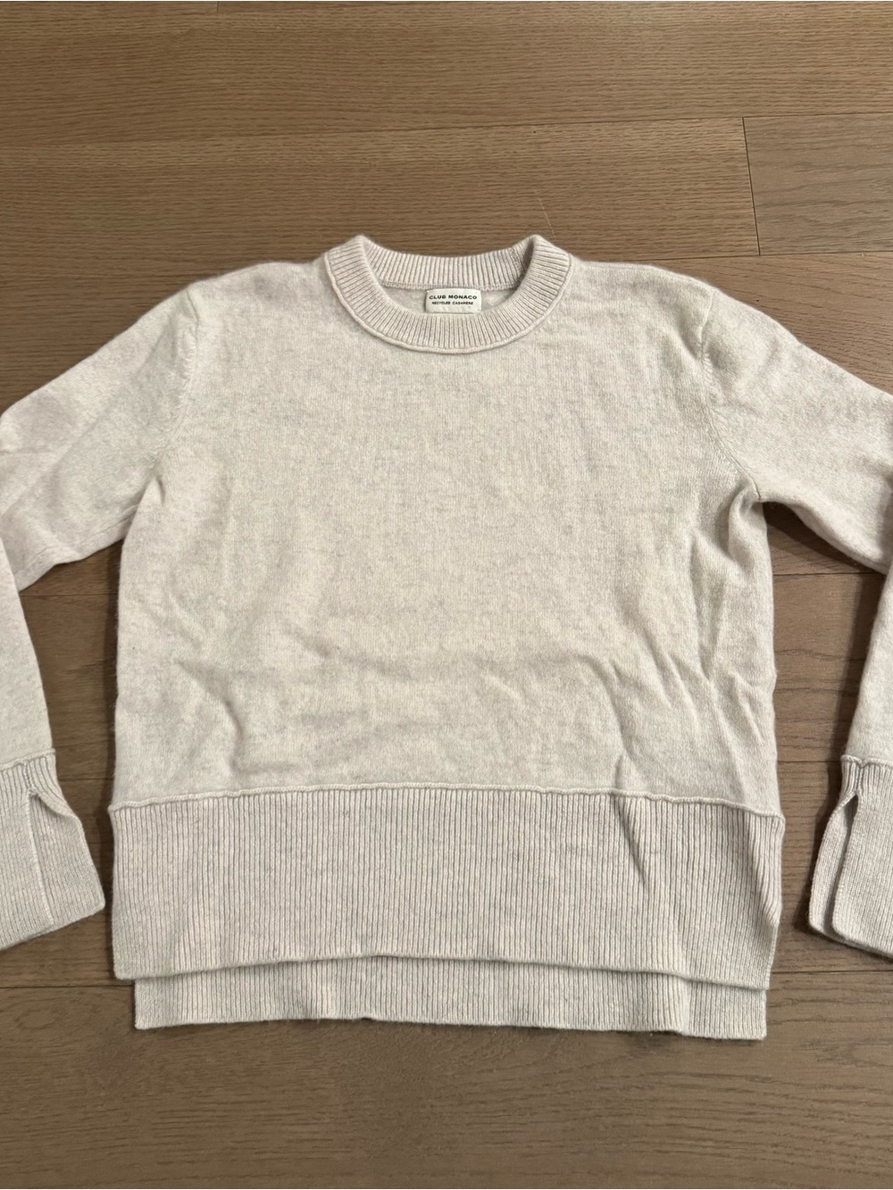 Club Monaco Cashmere Sweater Size Small (Has Hole)